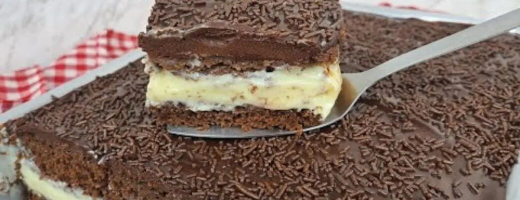 Bolo Gelado De Chocolate Com Recheio Cremoso De Leite Ninho....
