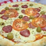 Aprenda A Fazer Uma Massa De Pizza Sem Glúten, Crocante E Douradinha, Perfeita Para Qualquer...