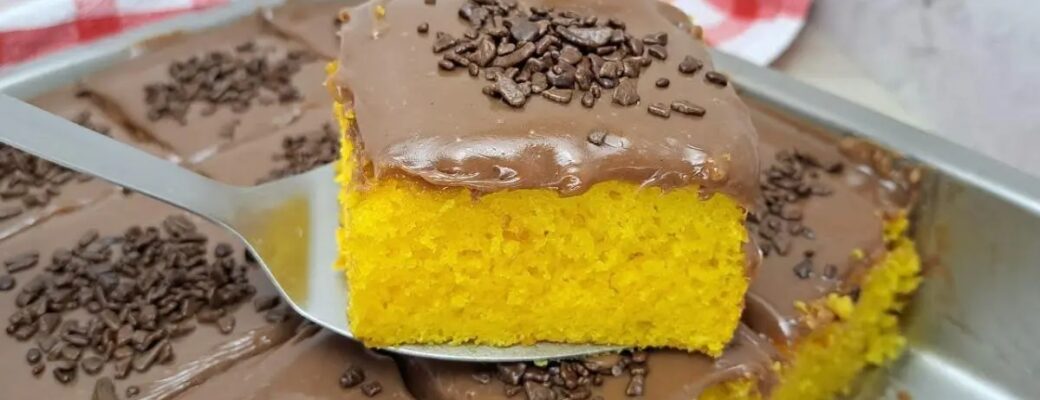 Aprenda A Fazer Um Bolo De Cenoura Fofinho Com Cobertura Cremosa De Brigadeiro. Receita Infalível....