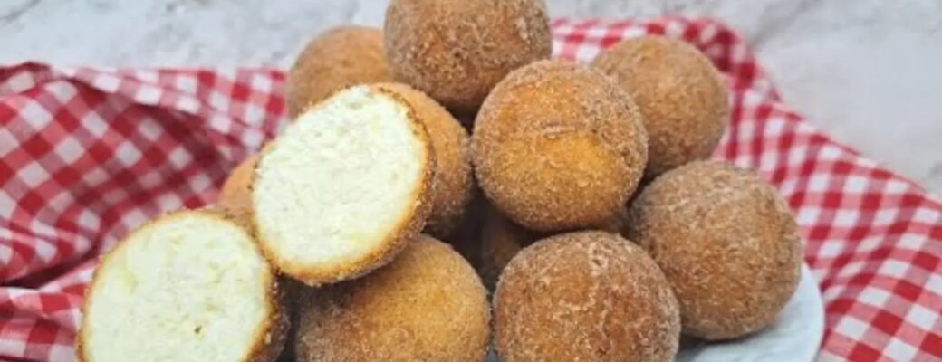 Aprenda A Fazer Um Bolinho De Polvilho Frito Crocante Por Fora E Macio Por Dentro....