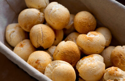 Receita De Pão De Queijo Mineiro Com 5 Ingredientes