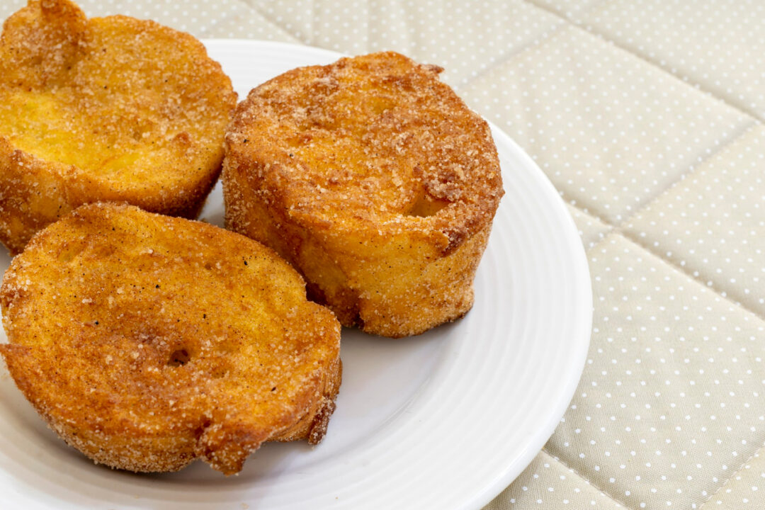 A Melhor Receita de Rabanada Dourada e Cremosa!