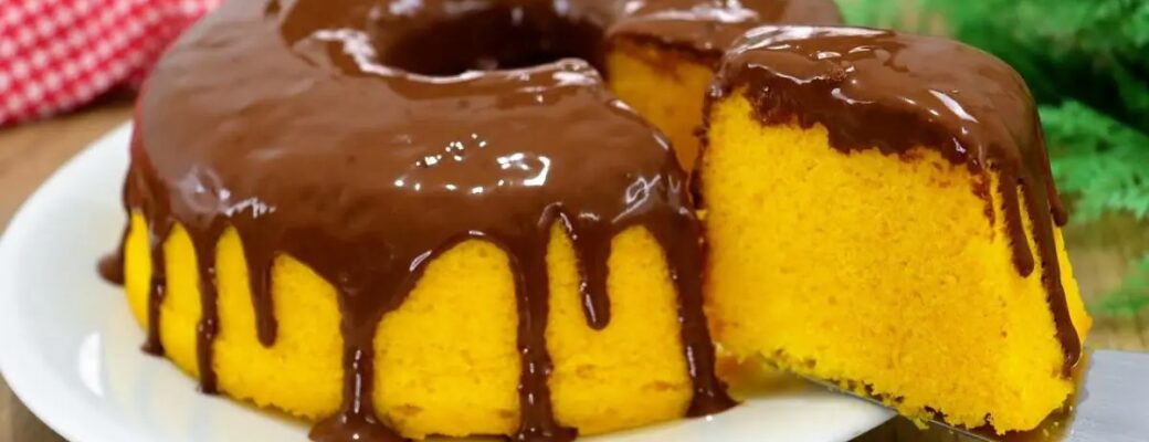 Bolo De Cenoura Fofinho, Feito Com 2 Ovos E Pronto Em 8 Minutos....
