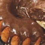 O Bolo Mesclado De Liquidificador Com Cobertura De Chocolate é Prático, Fofinho E Delicioso. Aprenda...