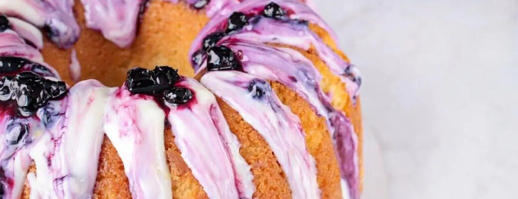 Bolo De Iogurte Leve, úmido E Com Cobertura Cítrica Irresistível....