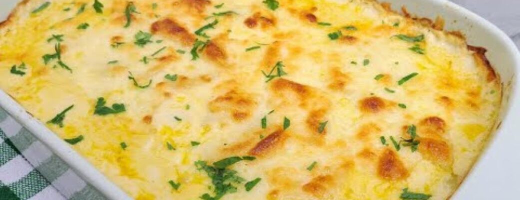 Aprenda A Fazer Um Gratinado De Batata Com Creme De Espinafre E Queijo Derretido!...