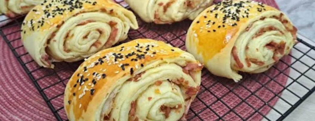 Lanche Perfeito Com Calabresa E Massa Fofinha Que Derrete Na Boca...