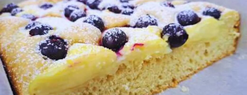 Receita Prática De Bolo De Uva Com Creme, Fofinho E Cheio De Sabor....