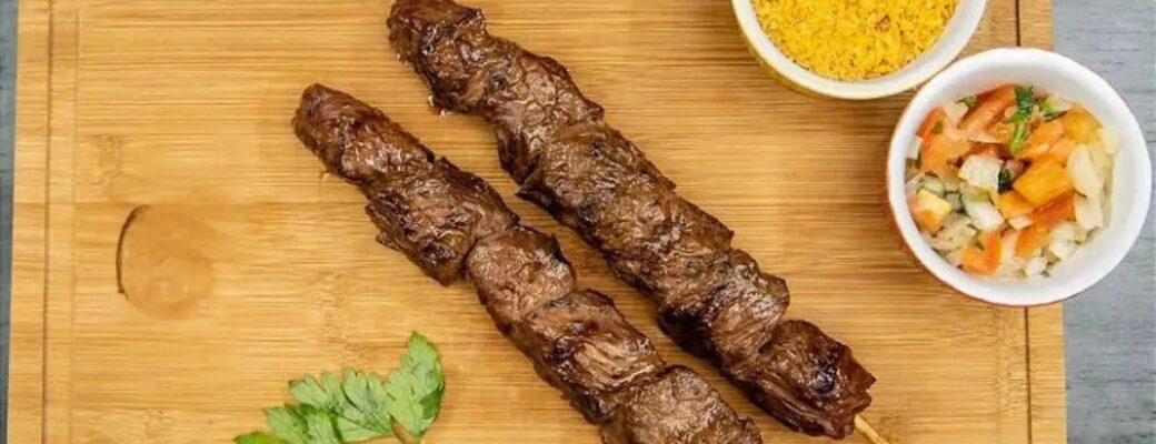 Aprenda A Preparar Espetinho De Carne Bovina Temperado, Uma Receita Fácil E Deliciosa Para Suas...