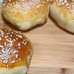 Hamburgão Forno Caseiro Suculento Delicioso é Um Salgado Estilo Lanchonete Com Massa Leve E Recheio...