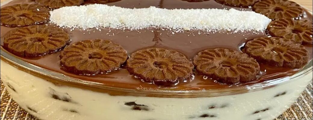 Sobremesa Cremosa Com Biscoito De Chocolate, Creme De Ninho E Ganache....