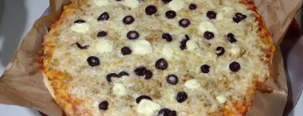 Pizza Caseira Frango Requeijão Família Deliciosa é Simples, Saborosa E Perfeita Para O Jantar Ou...
