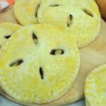 Tortinhas De Maçã Com Massa Amanteigada E Recheio Cremoso De Fruta...