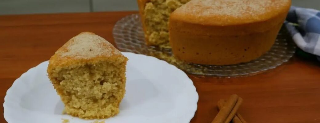 Bolo De Canela Fofinho E Aromático, Perfeito Com Café Fresco....