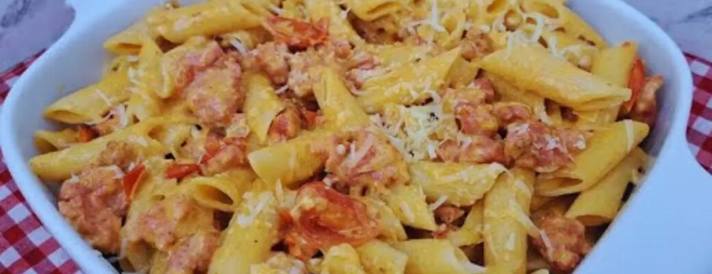 Macarrão Cremoso Com Linguiça E Tomate Fácil, Rápido E Perfeito Para Qualquer Dia!...
