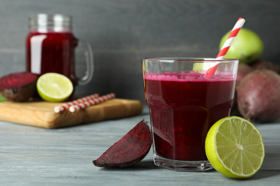 Receita de Suco de Beterraba Detox em 10 Minutos