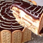Receita Clássica De Torta Alemã Sem Forno, Com Creme Leve E Cobertura De Chocolate....