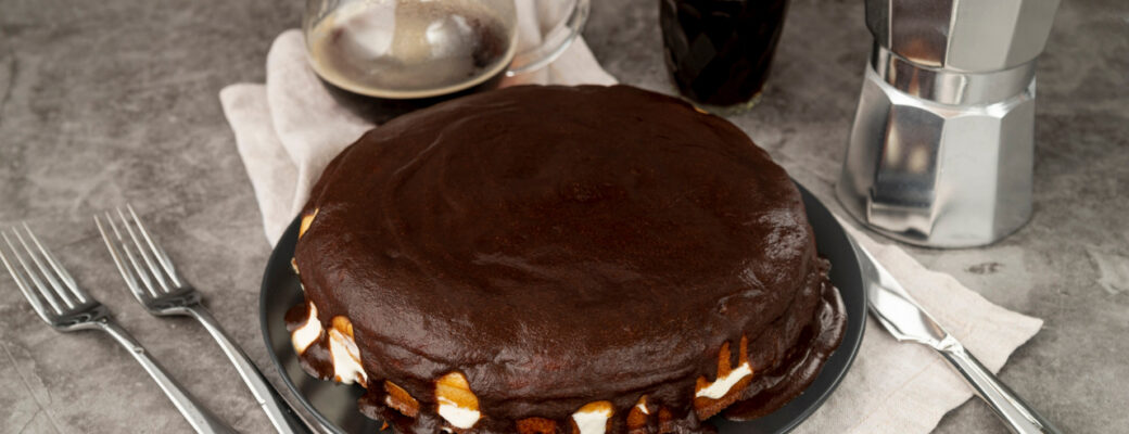Torta Holandesa Cremosa Com Base Crocante E Sabor Inesquecível