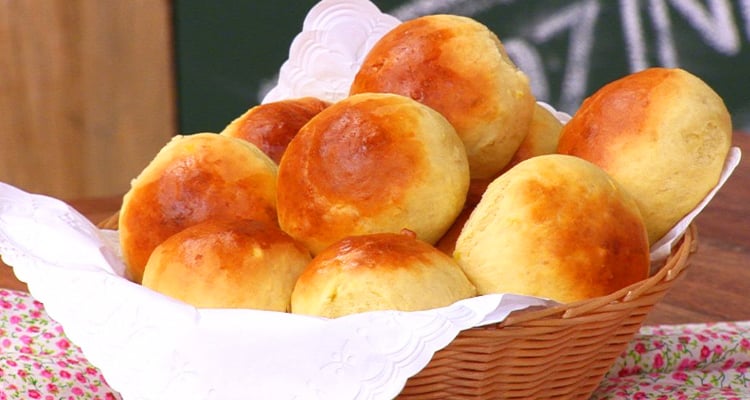 Pão De Leite Fácil E Fofinho Em Casa Com 3 Ingredientes