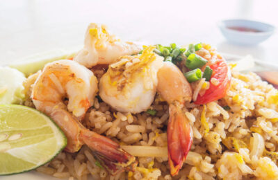 Arroz De Forno Com Camarão Cremoso, Gratinado E Com Sabor De Comida Especial