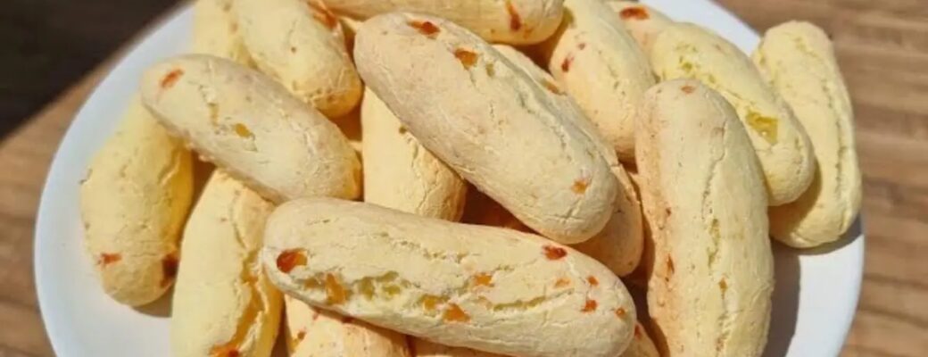 Biscoito De Polvilho Crocante Com Creme De Leite E Queijo....