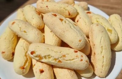 Biscoito De Polvilho Crocante Com Creme De Leite E Queijo....
