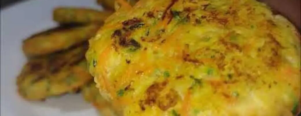 Bolinho Frango Legumes Saudável Para Janta Rápida é Uma Opção Leve, Nutritiva E Deliciosa Para...
