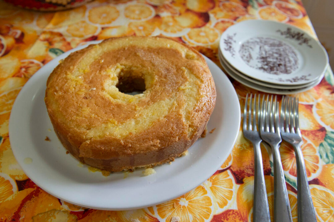 Bolo de Aipim cremoso simples e perfeito para acompanhar o café