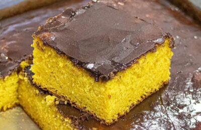Bolo De Cenoura Com Cobertura Durinha E Sabor De Infância. Receita Fácil E Gostosa!...