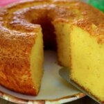 Bolo De Fubá Com Leite Quente Muito Fofinho E Fácil De Fazer....