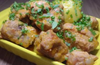A Costelinha De Porco Na Pressão Com Batatas é Macia, Rápida De Preparar E Perfeita...