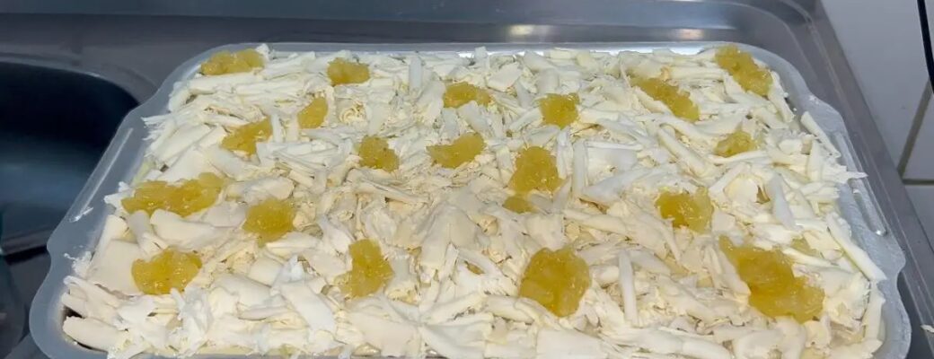 Descubra Esse Bolo Gelado De Abacaxi Na Travessa