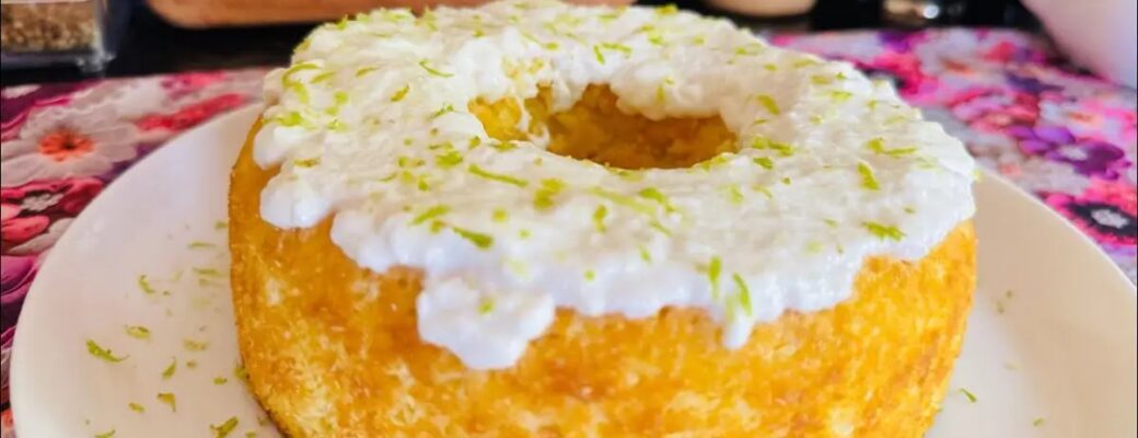 Bolo De Limão Sem Trigo, Leve E Delicioso, Com Coco E Leite Condensado....