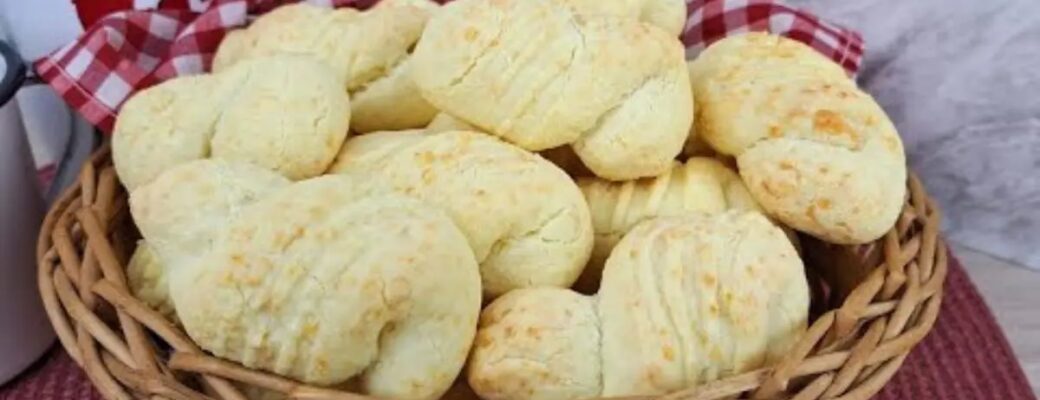 Receita Simples E Perfeita De Biscoitos De Queijo Assados, Macios Por Dentro...