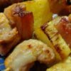 Espetinho De Panceta Com Abacaxi Delicioso E Fácil é Agridoce, Suculento E Perfeito Para Churrasco...