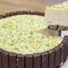Torta Cremosa Com Base De Bis E Mousse De Limão Simples E Gelada....