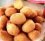 Bolinho Simples, Crocante Por Fora E Macio Por Dentro....