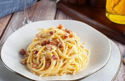 Macarrão Carbonara Cremoso Fácil De Fazer Hoje: Aprenda Essa Receita Deliciosa E Rápida Com Bacon,...