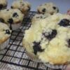 Muffin De Mirtilo Com Farofinha Crocante De Limão é Leve, Frutado E Perfeito Para Um...