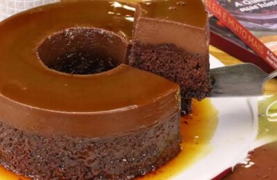 O Bolo Pudim De Chocolate Que Se Separa Sozinho No Forno