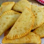 Receita Econômica E Fácil De Pastel Com Apenas Dois Ingredientes....