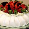 Pavlova Perfeita Com Creme E Frutas