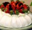 Pavlova Perfeita Com Creme E Frutas