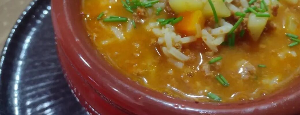 Sopa De Arroz Com Carne Moída Incrivelmente Saborosa