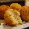 Bolinho De Arroz Fácil Crocante Delicioso E Perfeito Para Qualquer Ocasião