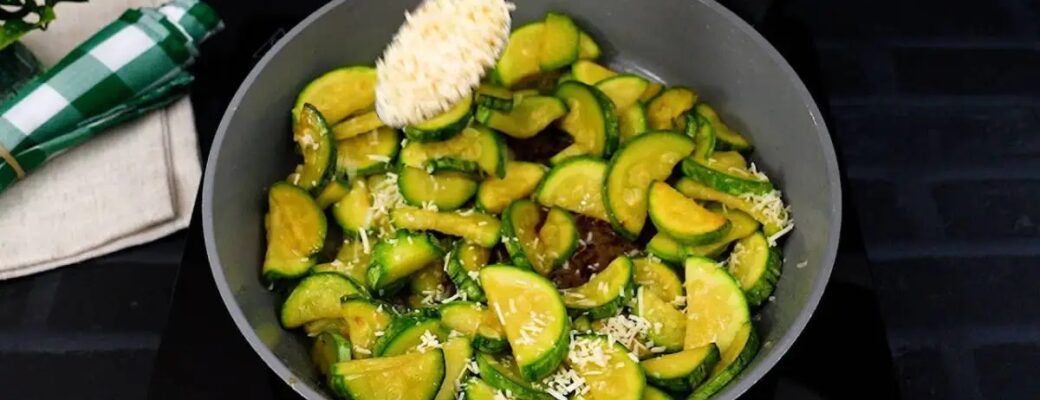 Abobrinha Com Parmesão E Farinha Deliciosa E Crocante é Leve, Fácil De Preparar E Cheia...