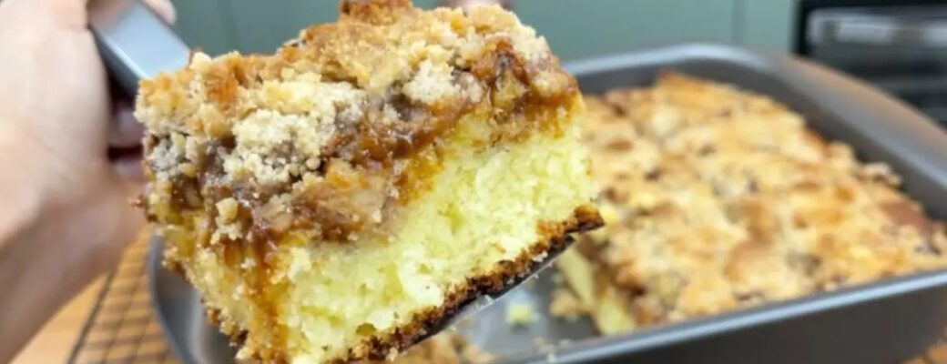 Cuca De Banana Com Doce De Leite Cremosa, Crocante E Fácil De Fazer....