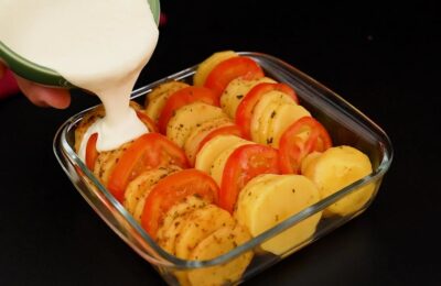 A Receita De Batata Com Tomate Ao Molho Cremoso Fácil é Leve, Saborosa E Perfeita...