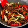 Aprenda A Fazer O Bife Acebolado Com Pimentão Cremoso, Uma Receita Simples E Deliciosa Para...