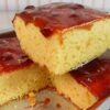 Bolo De Fubá Simples, Fofinho E Com Cobertura Cremosa De Goiabada....